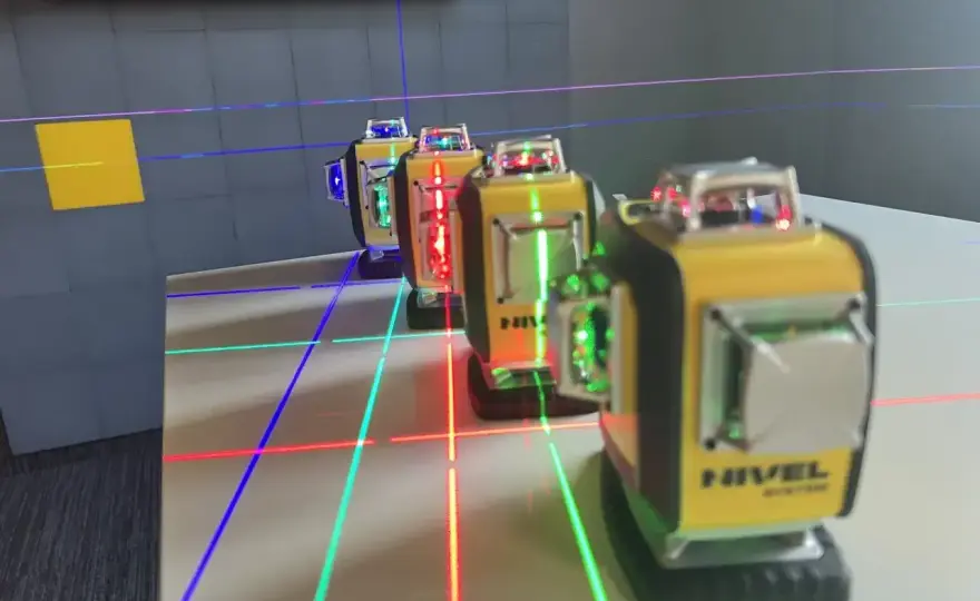 Laser w słońcu - kiedy wiązka wystarczy, a kiedy potrzebny odbiornik