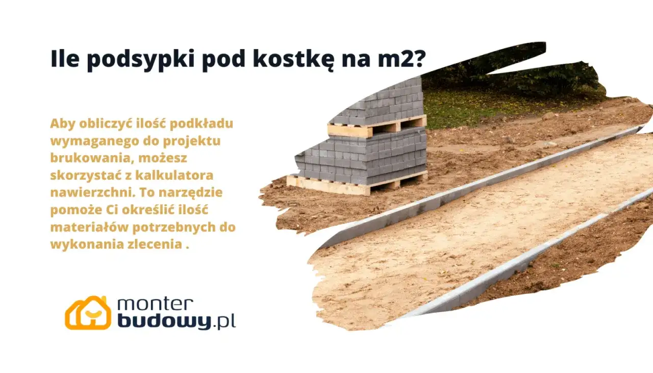 Stos szarej kostki brukowej czeka na ułożenie. Obok przygotowany podjazd z podsypką, idealny pod łata brukarska.